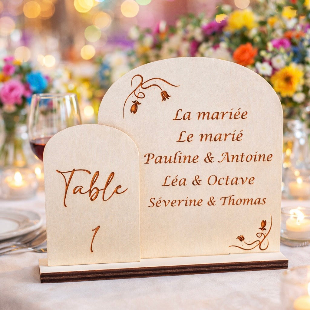 Nom ou numéro de table avec noms invités en bois