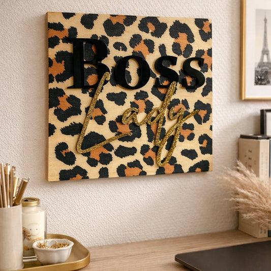 Décoration murale bois et plexi : Boss Lady