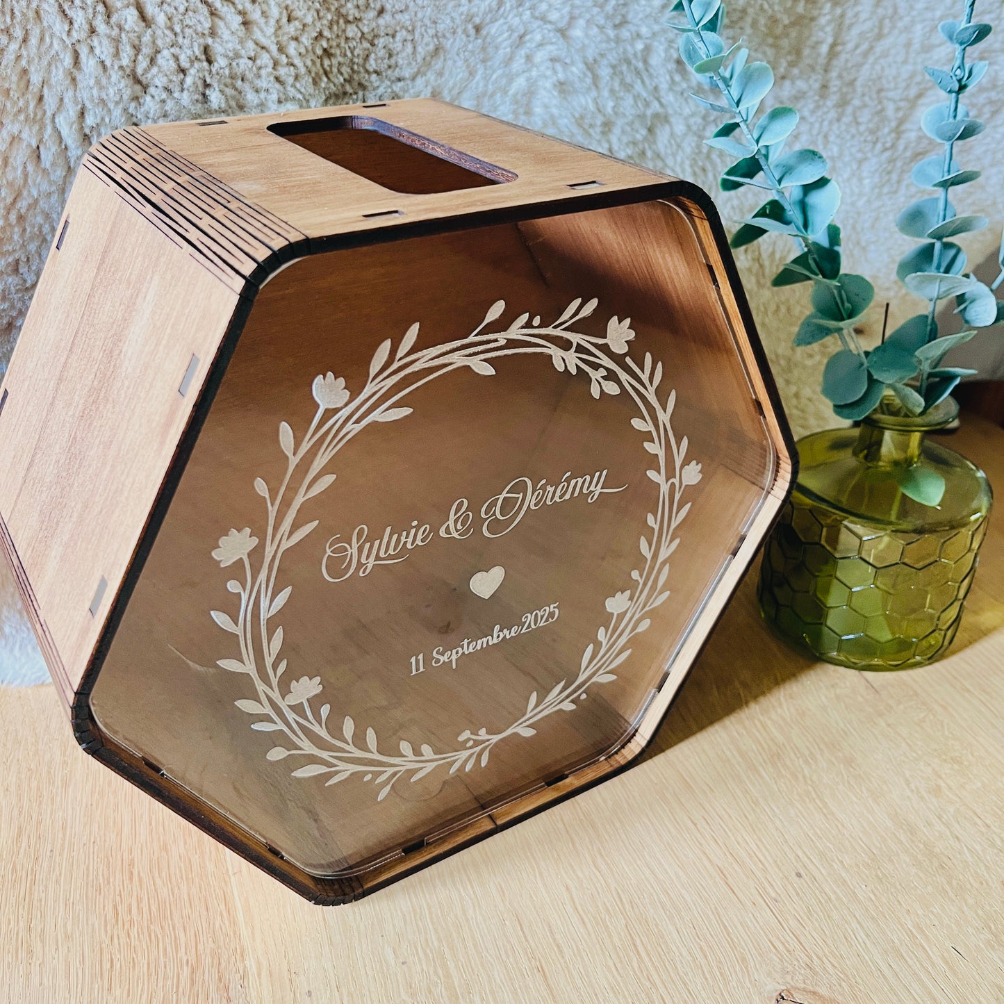 Urne à enveloppes personnalisée en bois